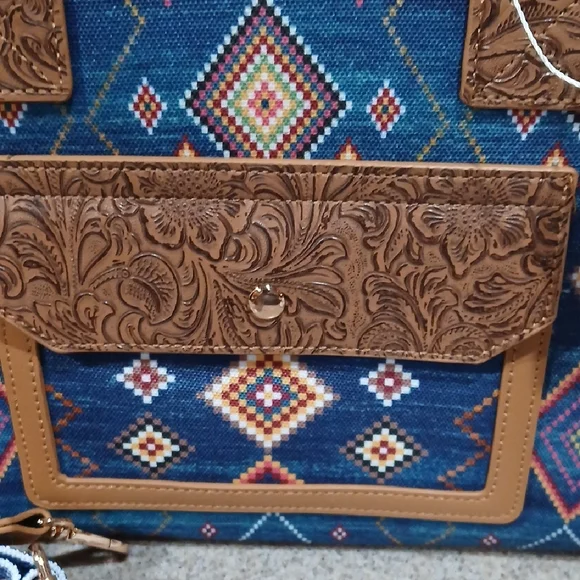 NWT!!! Elegant Blue and Brown Geometric Tote Bag - Picture 7 of 10